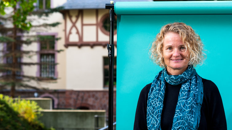 Claudia Lang: „Mich interessiert, wie Menschen psychische Gesundheit neu denken in Zeiten zunehmender Digitalisierung und sich verändernder Umwelten.“